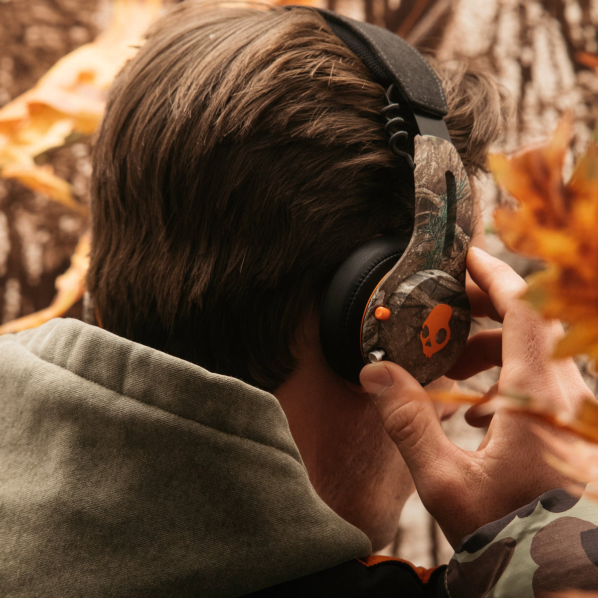 Realtree APX Black/Orange
